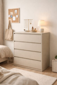 Kommode als Stauraum in einem teenager Zimmer