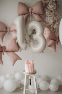 Schleifen und Zahlen Luftballons zum 13. Geburtstag